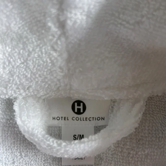 NWT Hotel Collection Robe - Picture 5 of 6